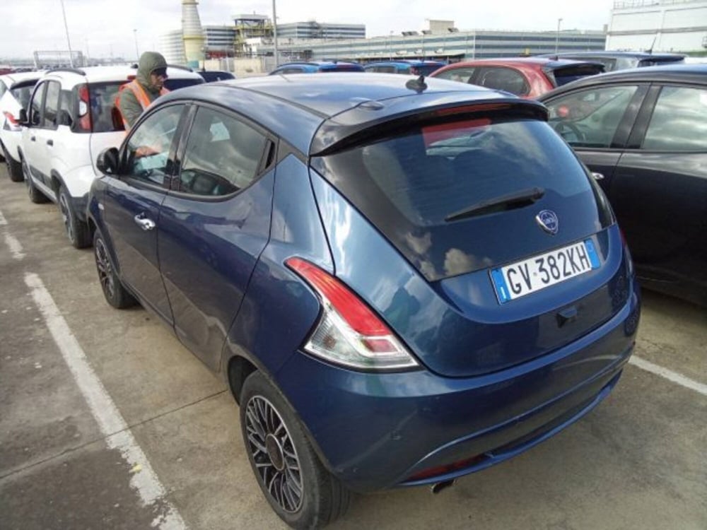 Lancia Ypsilon usata a Aosta (3)