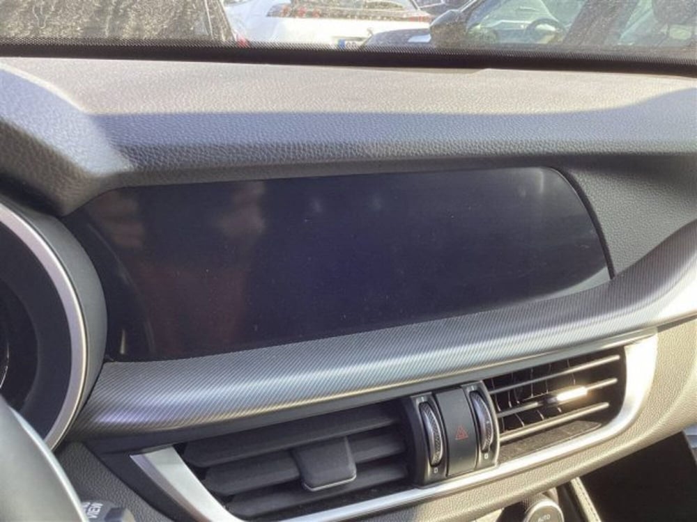Alfa Romeo Stelvio usata a Aosta (10)