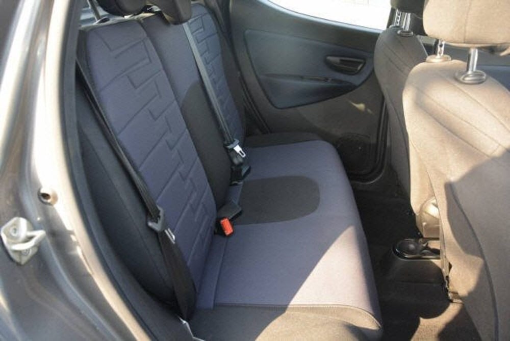 Lancia Ypsilon usata a Aosta (7)