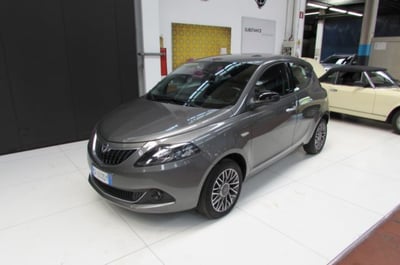 Lancia Ypsilon 1.0 FireFly 5 porte S&amp;S Hybrid Gold Plus del 2023 usata a Rho