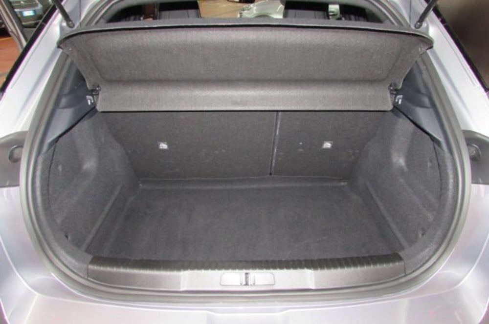 Opel Mokka usata a Milano (16)