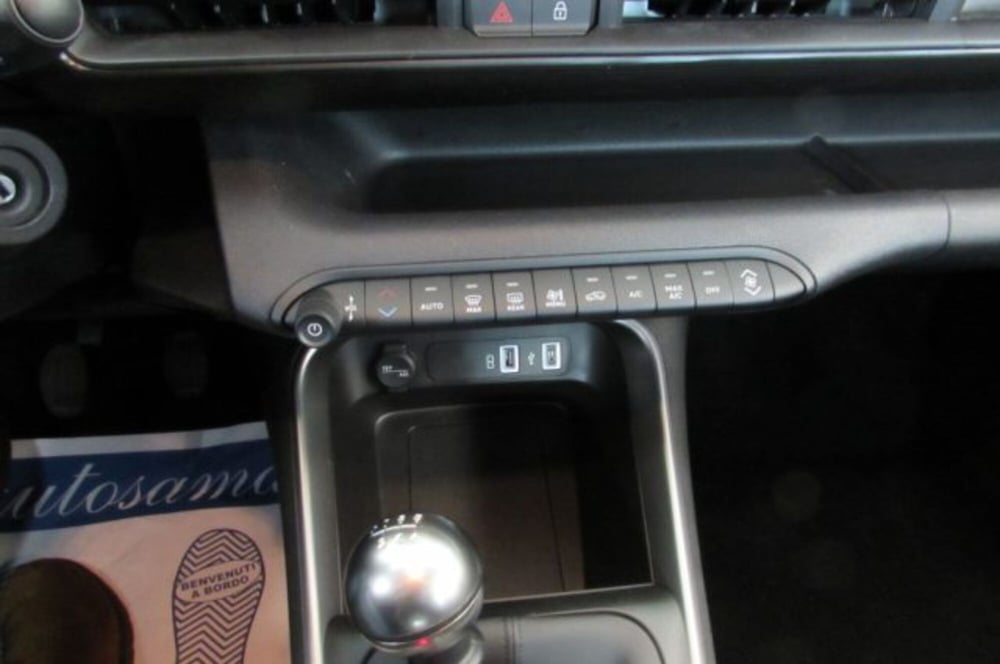 Jeep Avenger usata a Milano (10)