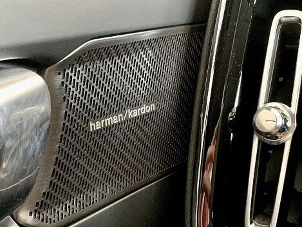 Volvo C40 nuova a Macerata (13)