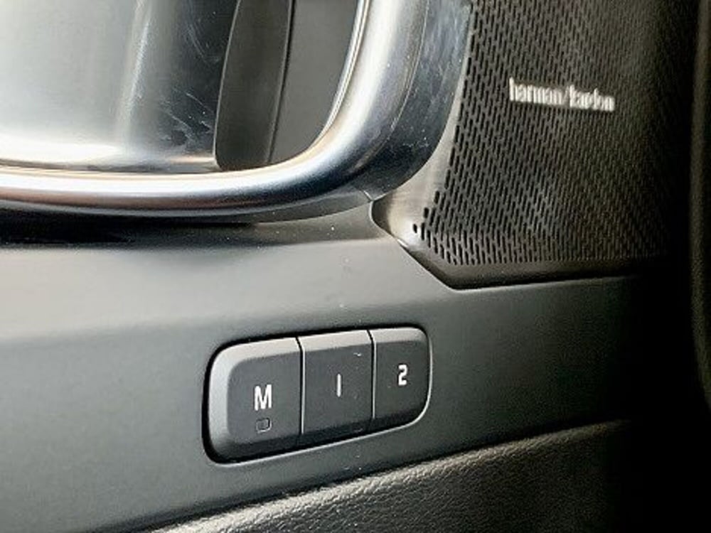 Volvo C40 nuova a Macerata (19)