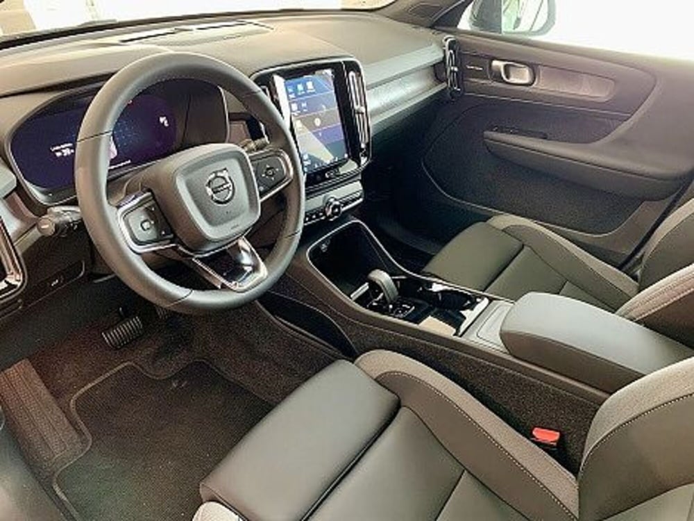 Volvo C40 nuova a Macerata (8)