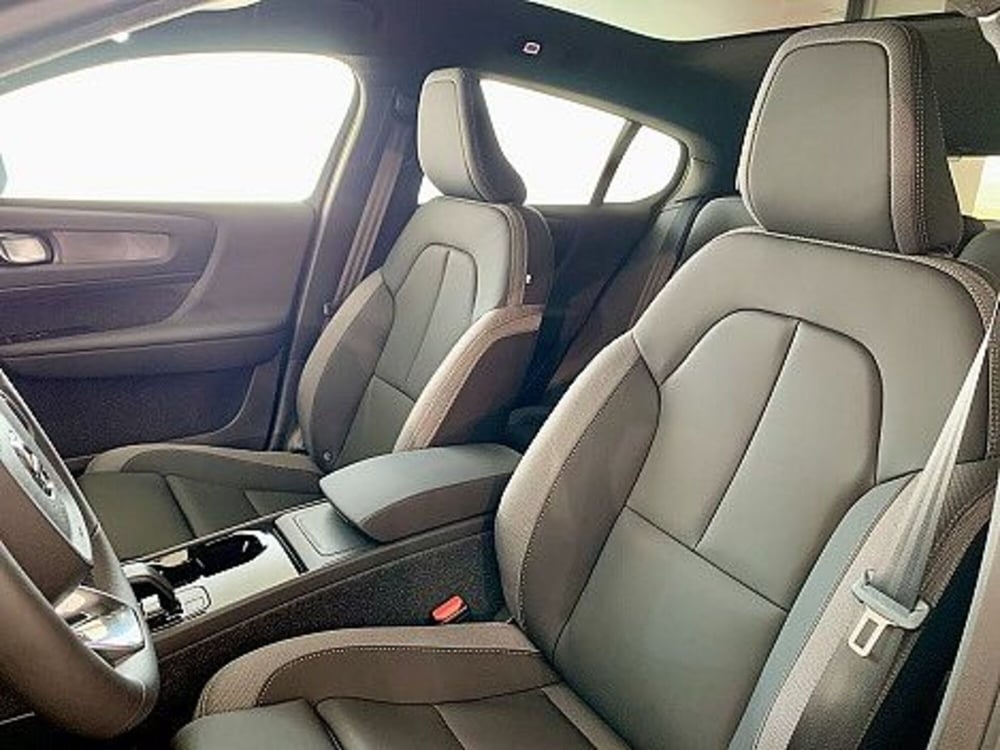 Volvo C40 nuova a Macerata (9)