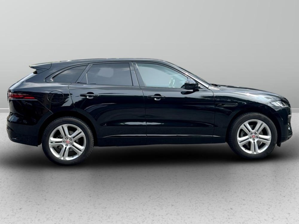 Jaguar F-Pace usata a Varese (6)