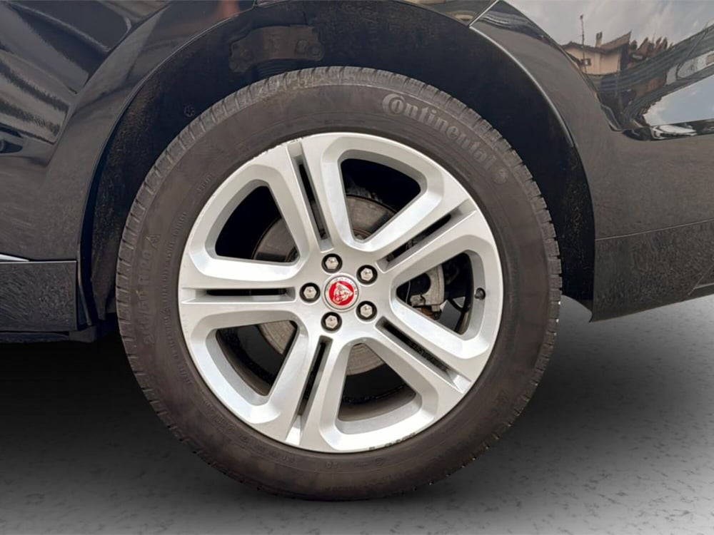 Jaguar F-Pace usata a Varese (9)