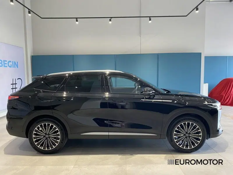 Omoda Omoda 9 SHS-P nuova a Bari (6)