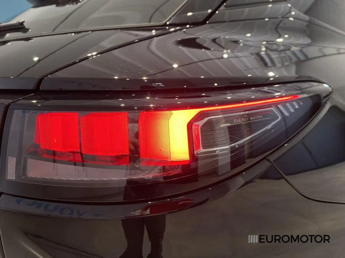 Omoda Omoda 9 SHS-P nuova a Bari (9)