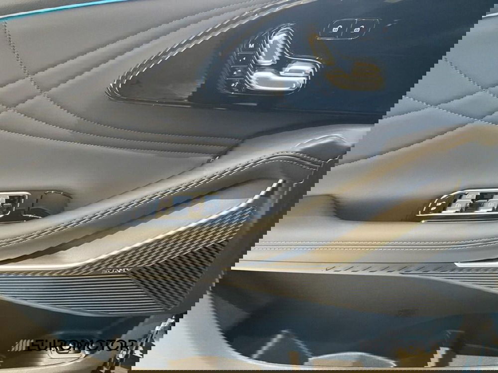 Omoda Omoda 9 SHS-P nuova a Bari (15)