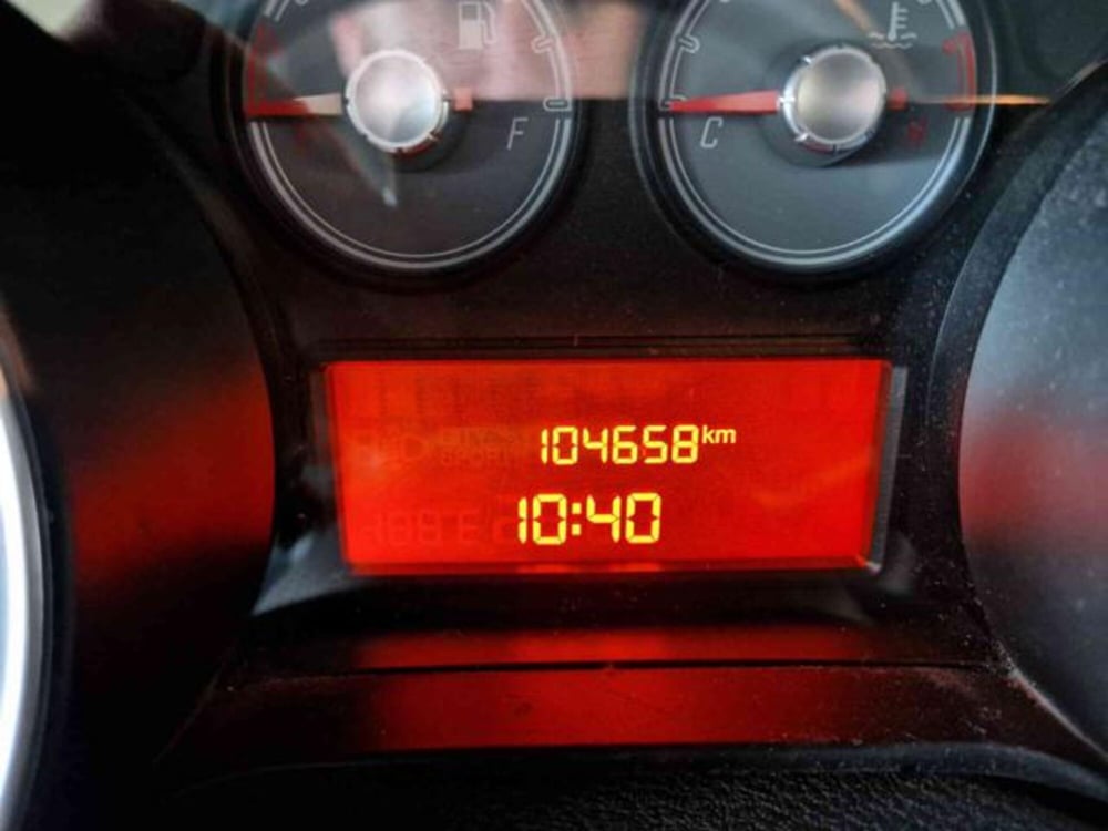 Fiat Punto usata a Bologna (10)