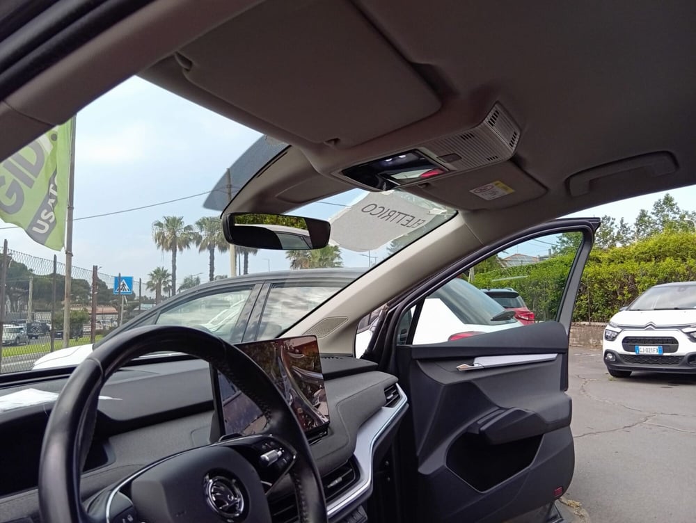Skoda Enyaq usata a Catania (2)