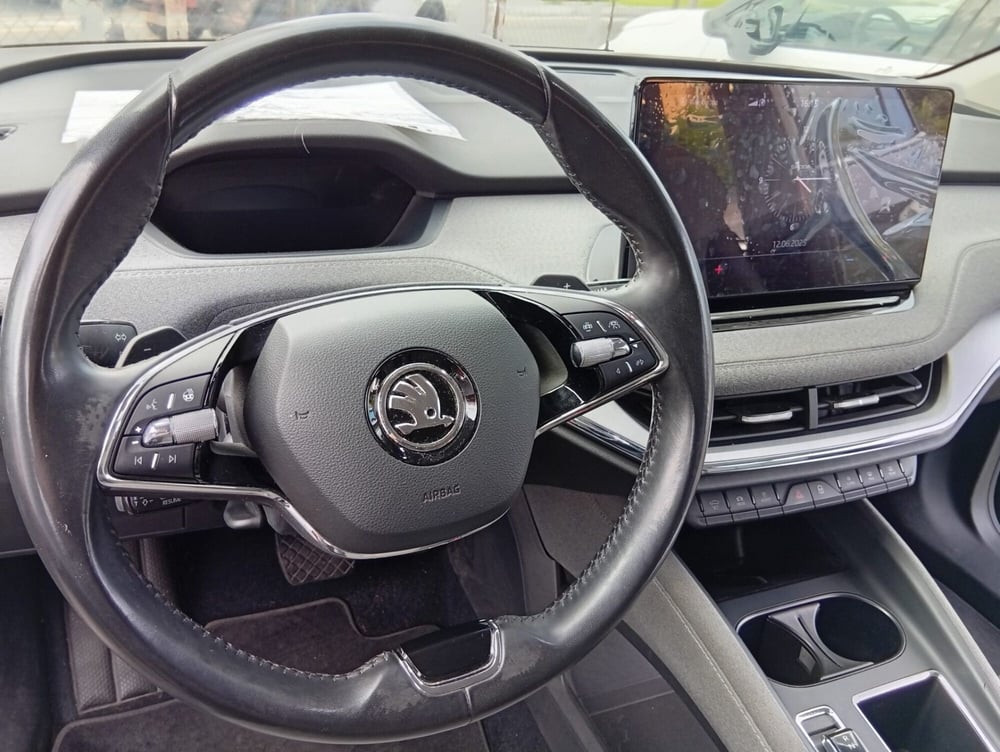 Skoda Enyaq usata a Catania (3)