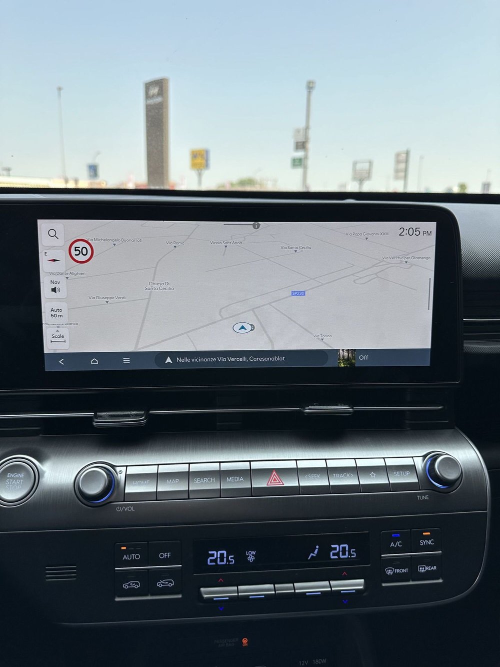 Hyundai Kona nuova a Vercelli (12)
