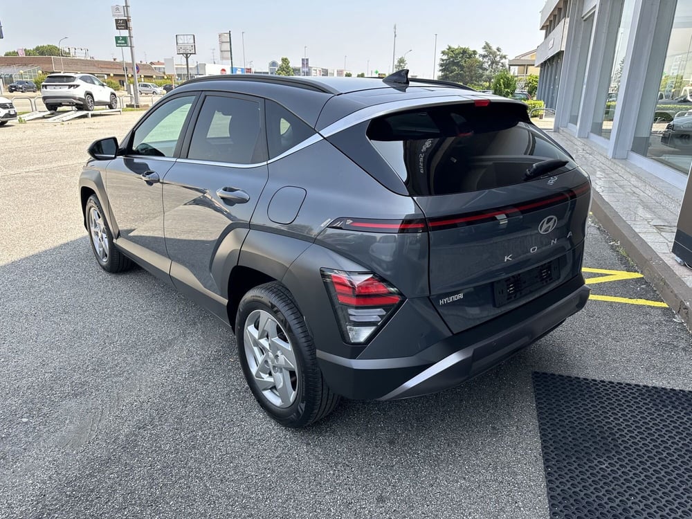 Hyundai Kona nuova a Vercelli (2)