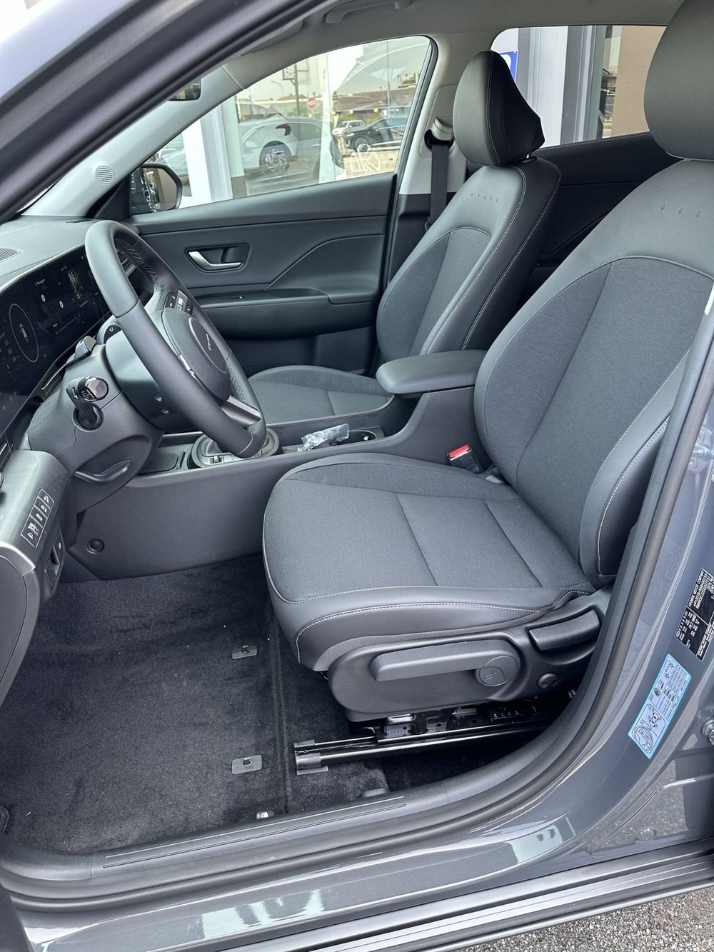 Hyundai Kona nuova a Vercelli (6)