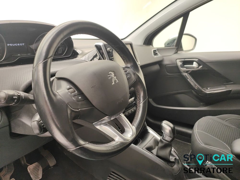 Peugeot 208 usata a Como (7)