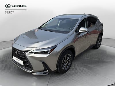 Lexus NX Plug-in 4WD Premium del 2022 usata a Como