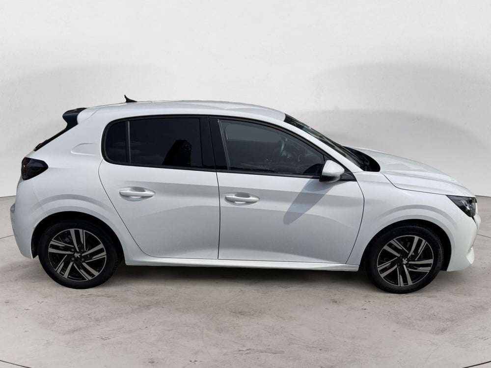Peugeot 208 usata a Como (4)