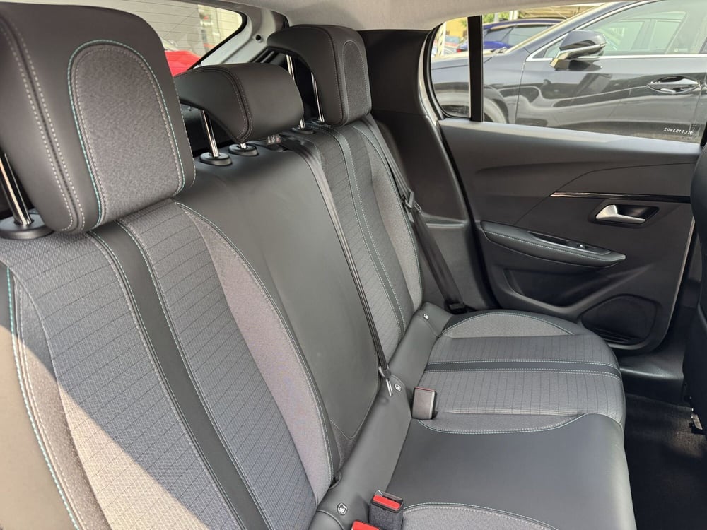 Peugeot 208 usata a Como (5)