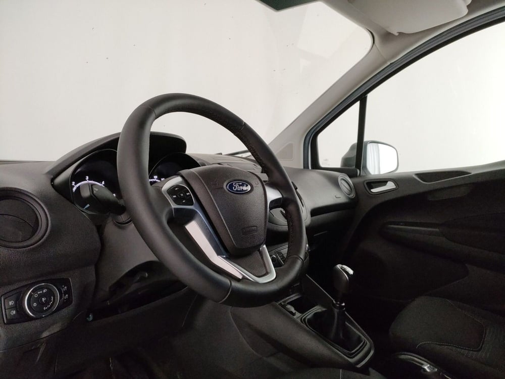 Ford Transit Courier usata a Roma (10)