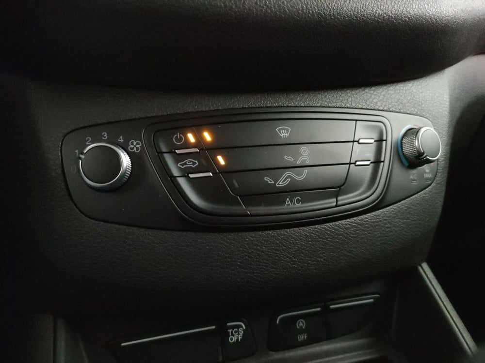 Ford Transit Courier usata a Roma (13)