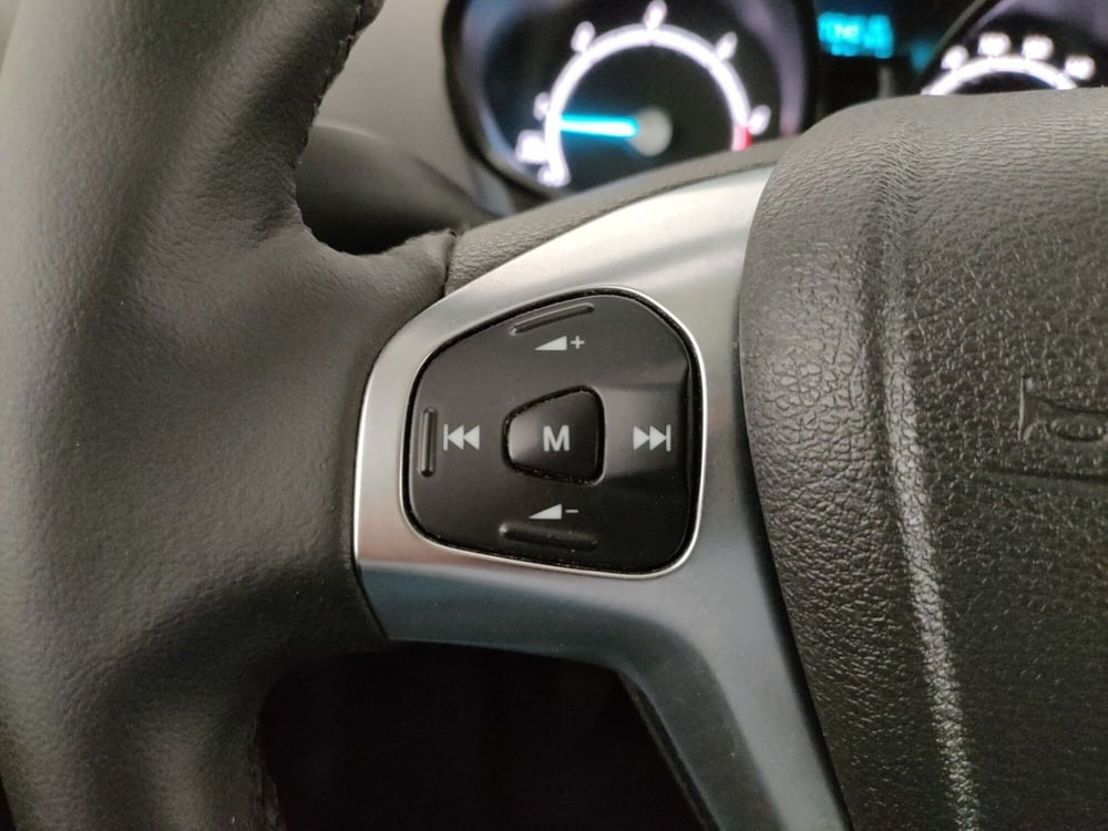 Ford Transit Courier usata a Roma (17)