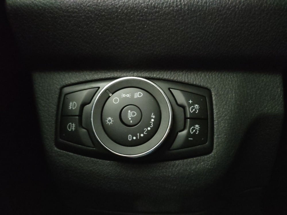 Ford Transit Courier usata a Roma (19)