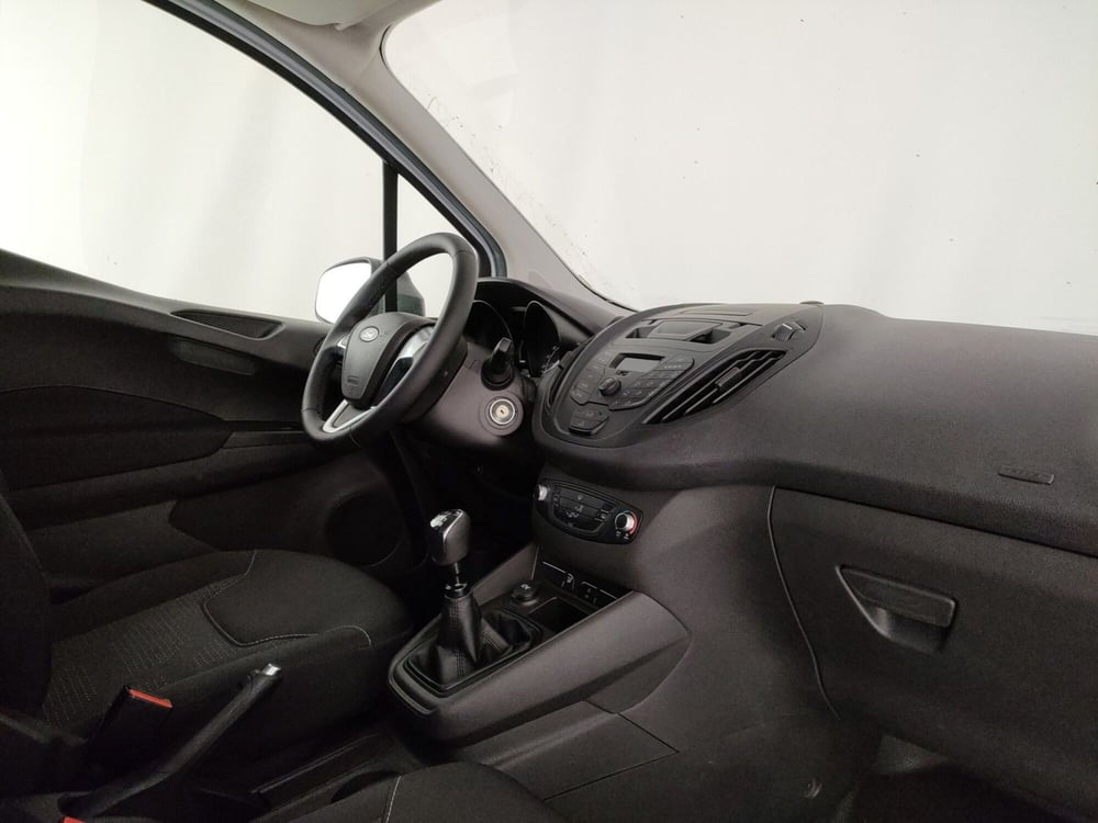 Ford Transit Courier usata a Roma (7)
