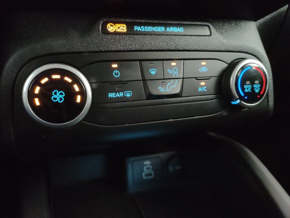 Ford Focus Station Wagon usata a Roma (14)