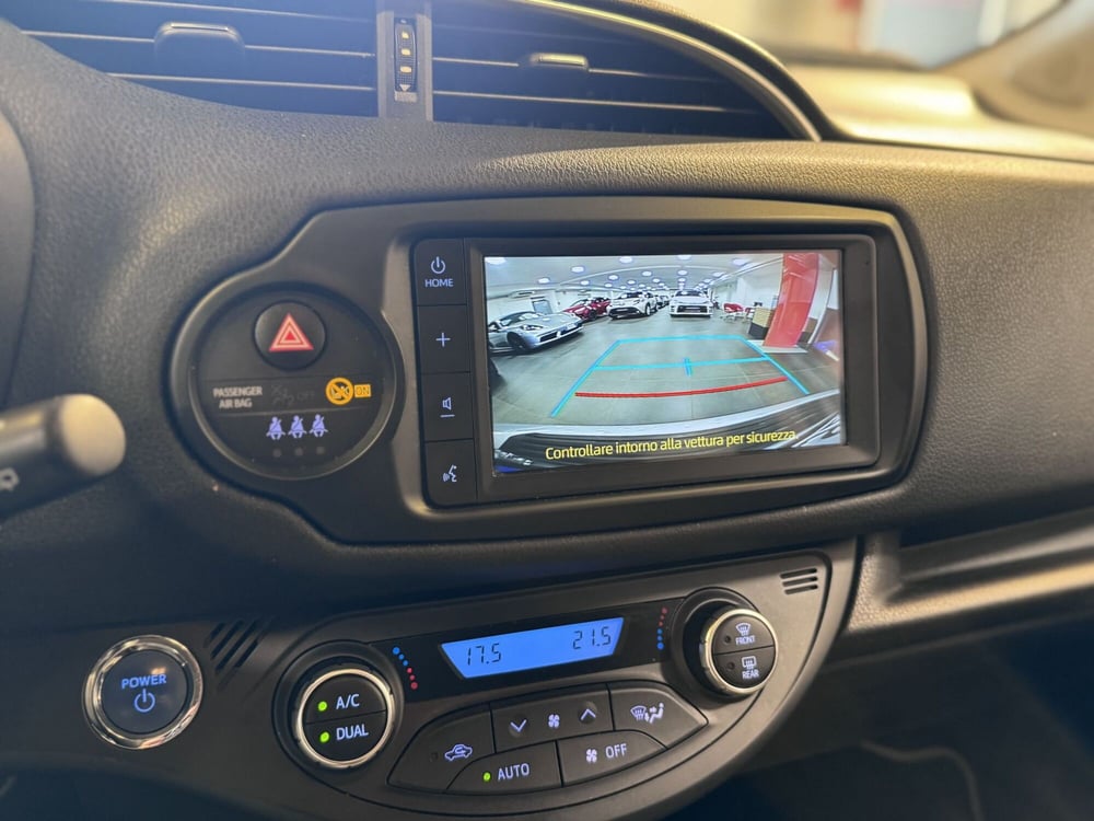 Toyota Yaris usata a Brescia (11)