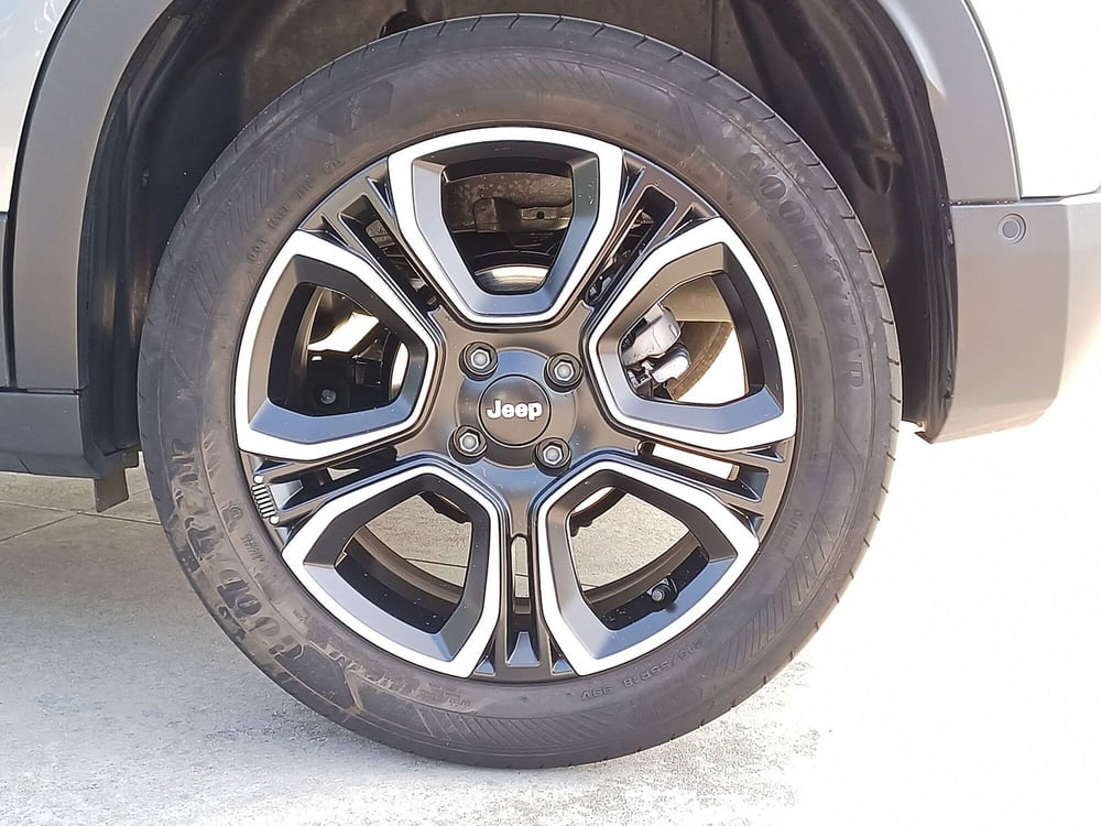 Jeep Avenger usata  (13)