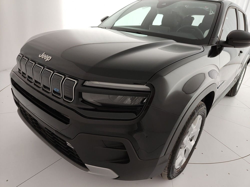 Jeep Avenger nuova a Caserta (14)