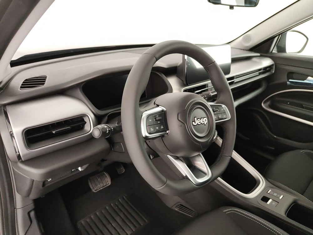 Jeep Avenger nuova a Caserta (20)