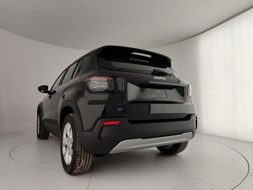 Jeep Avenger nuova a Caserta (9)