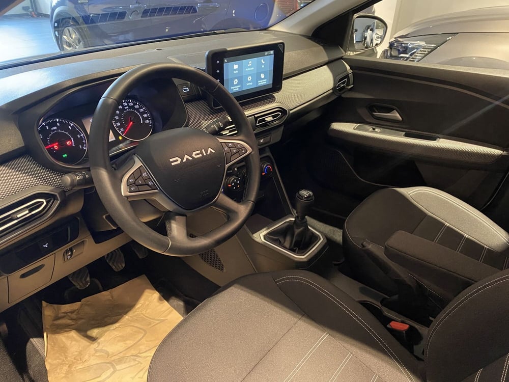 Dacia Sandero usata a Monza e Brianza (9)