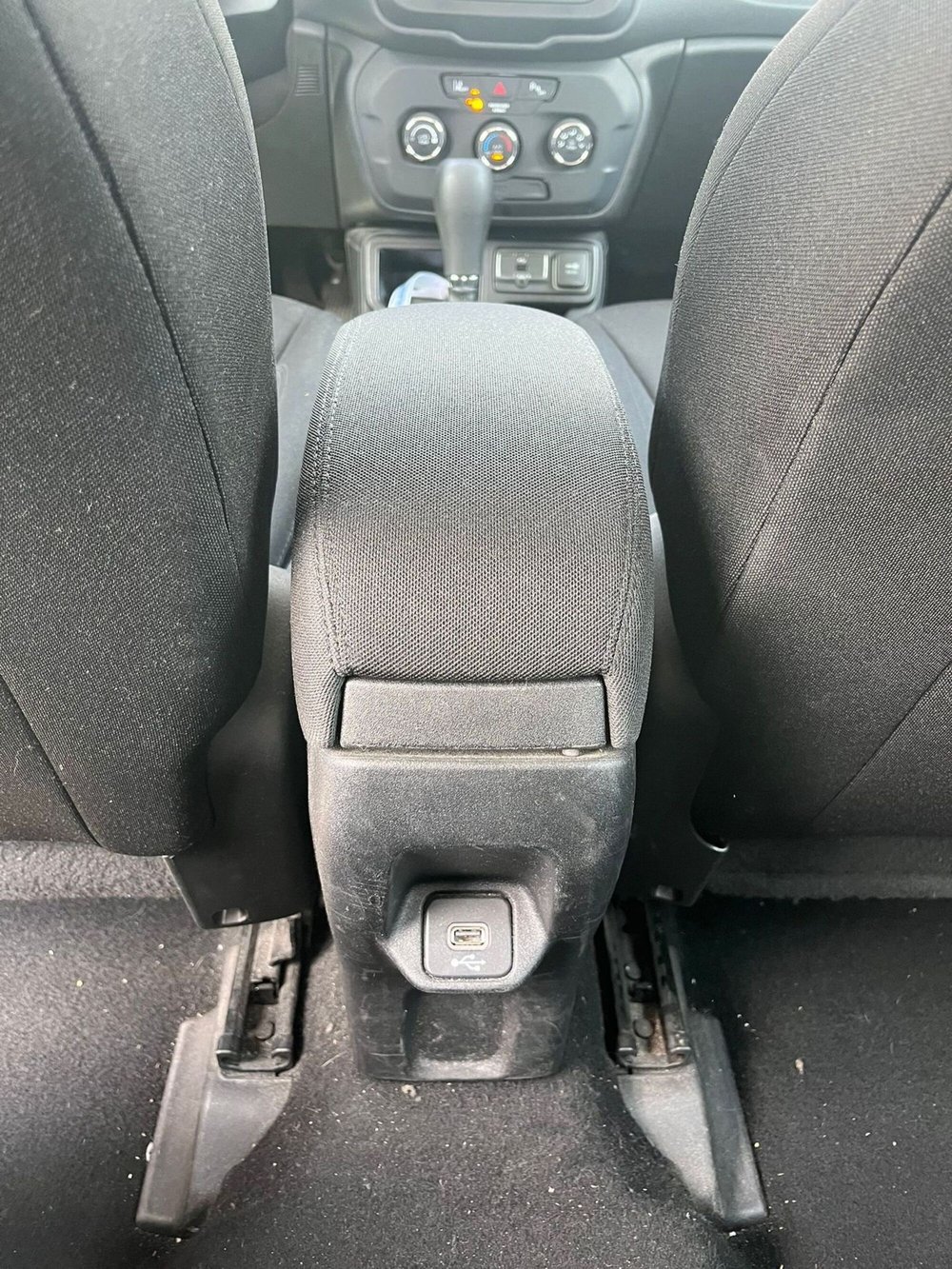 Jeep Renegade usata a Milano (14)