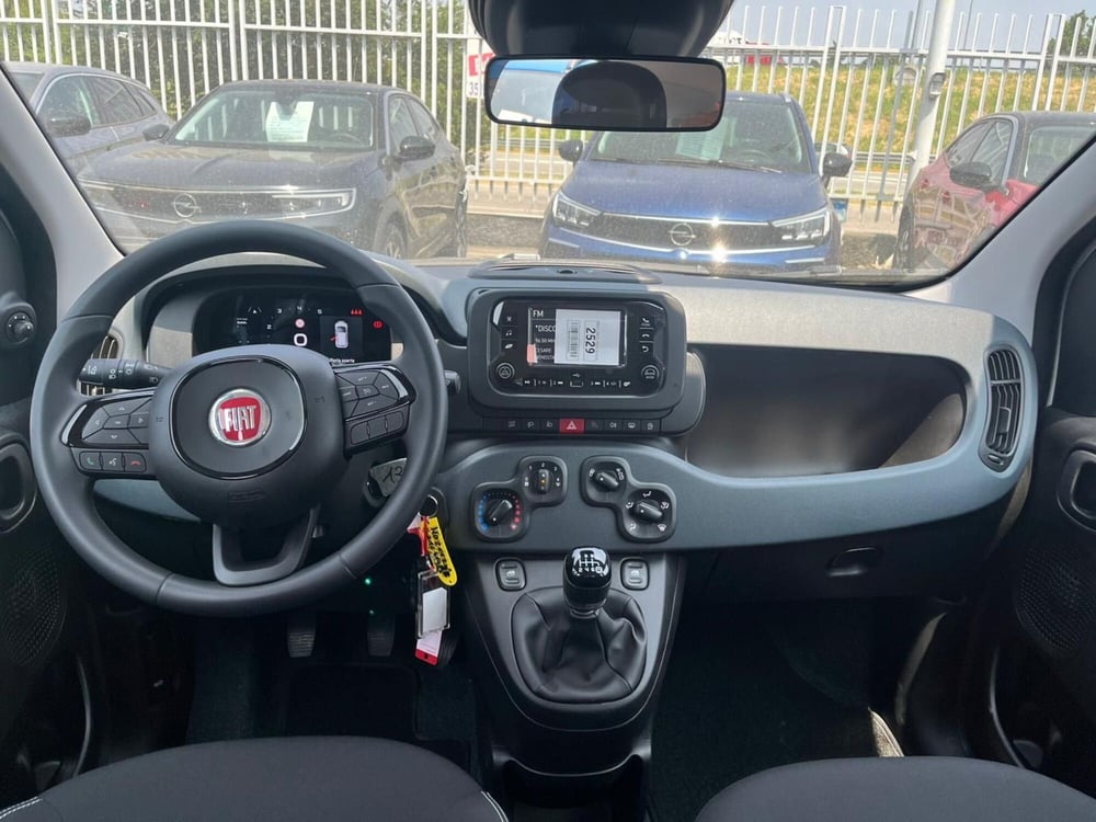 Fiat Panda Cross nuova a Milano (17)