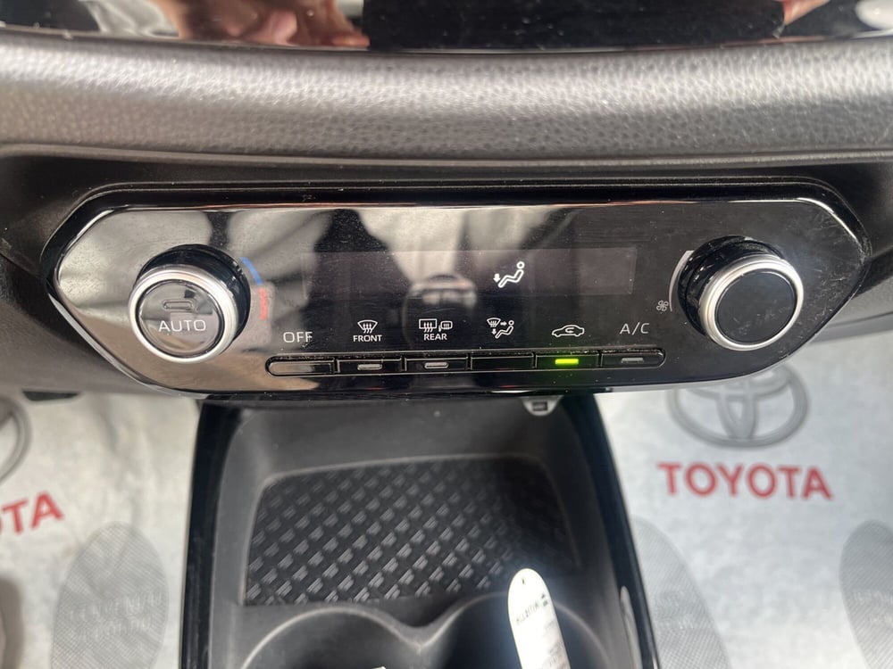Toyota Aygo X usata a Catania (14)