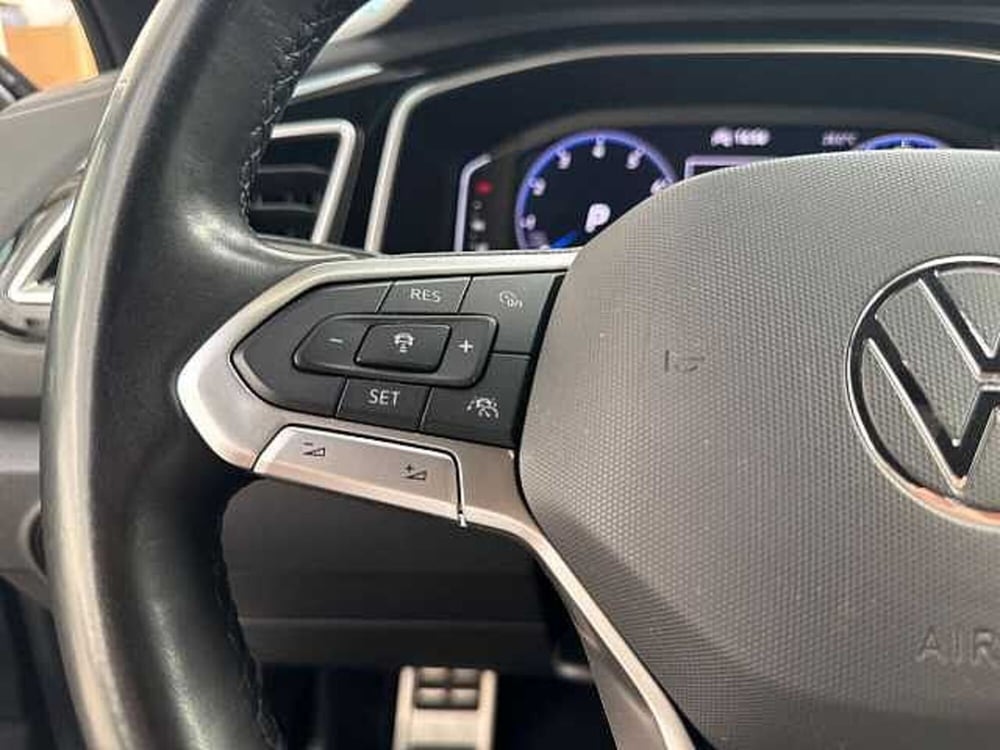 Volkswagen T-Roc nuova a Napoli (14)