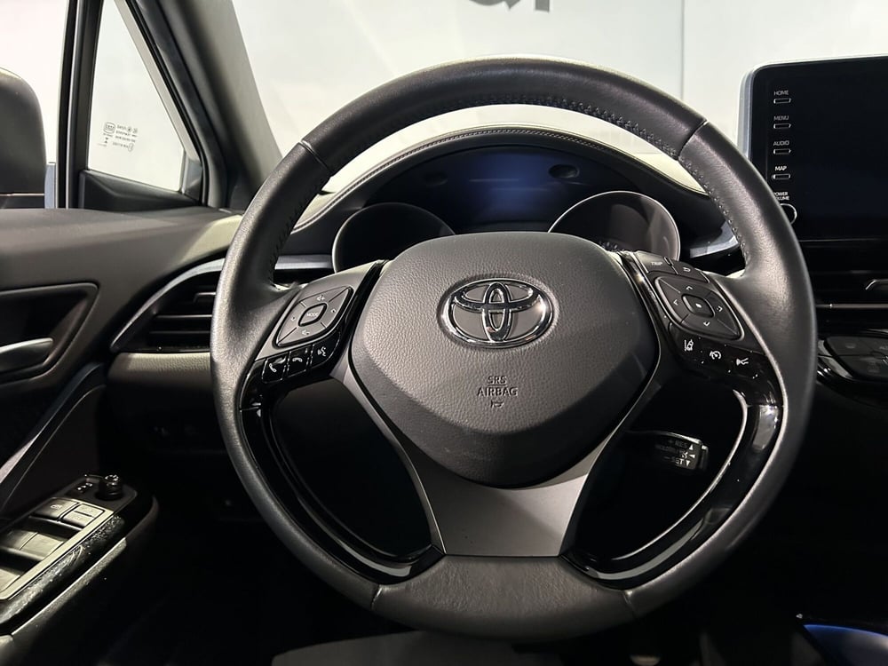 Toyota Toyota C-HR usata a Milano (10)