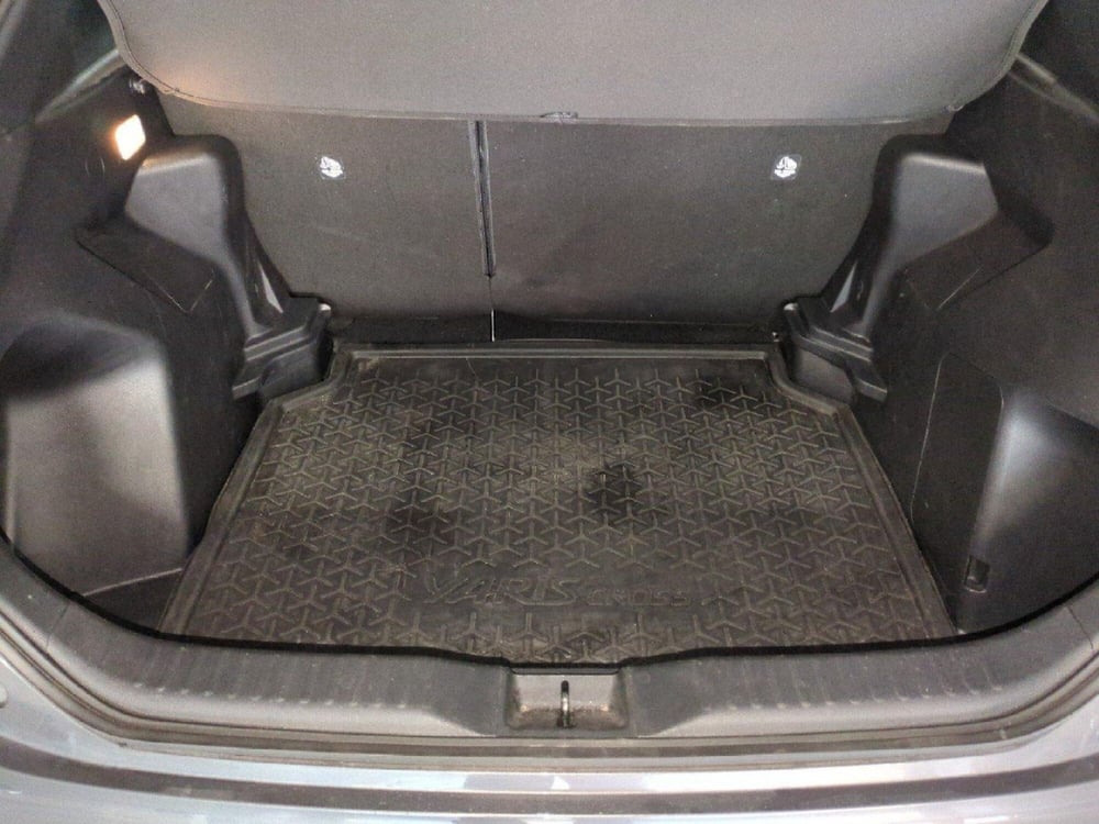 Toyota Yaris Cross usata a Milano (10)