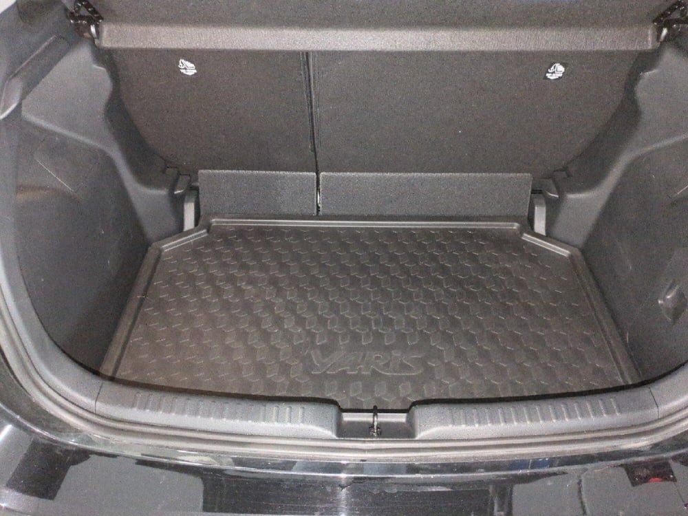Toyota Yaris usata a Milano (11)