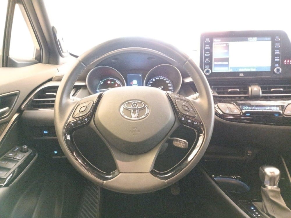 Toyota Toyota C-HR usata a Milano (10)