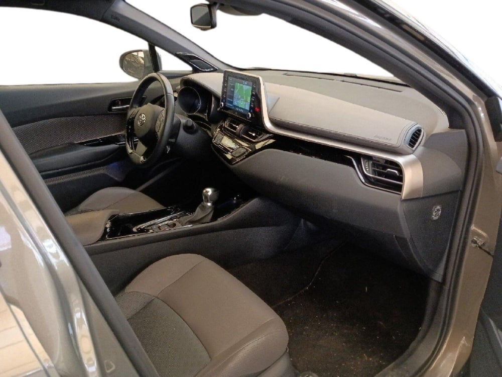 Toyota Toyota C-HR usata a Milano (6)