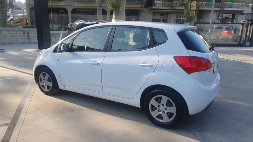 Kia Venga usata a Napoli (5)