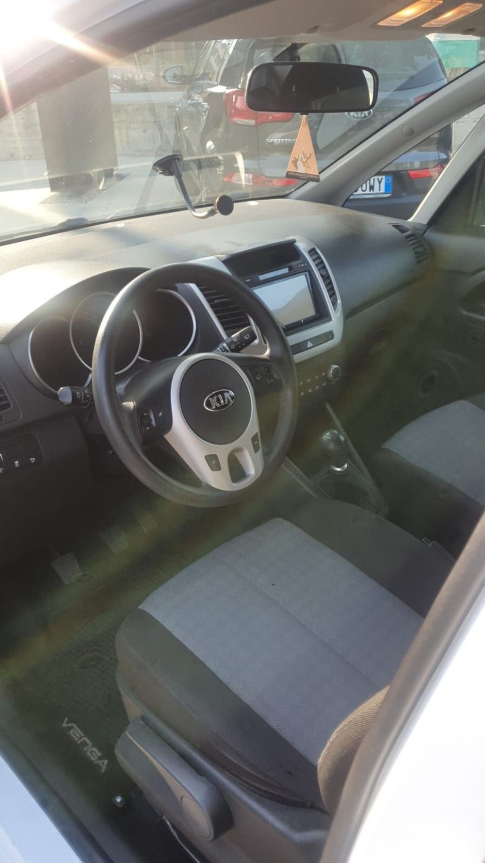 Kia Venga usata a Napoli (9)