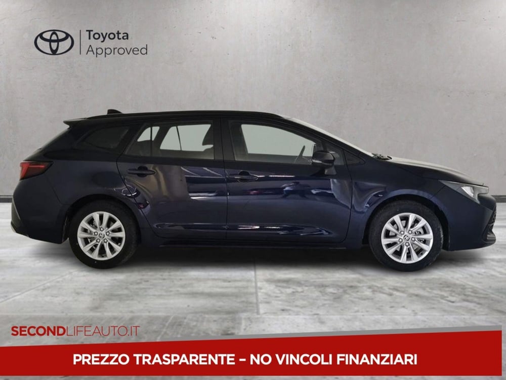 Toyota Corolla Touring Sports nuova a Chieti (2)