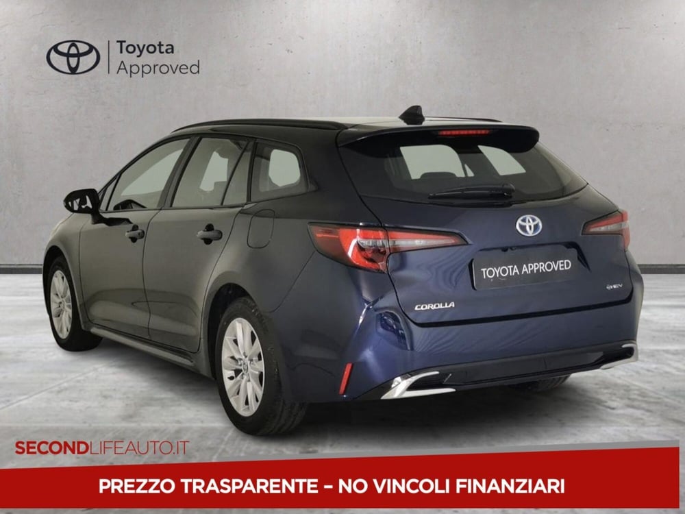 Toyota Corolla Touring Sports nuova a Chieti (4)